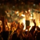 Hochzeitsband, Oktoberfestband und Eventband Out of Minga mieten / buchen. Hands up audience