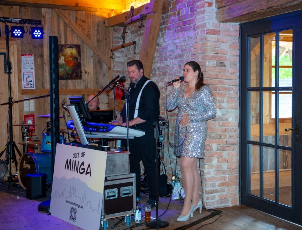 Hochzeitsband, Oktoberfestband und Eventband Out of Minga mieten / buchen, Hochzeit und Brautverzug 12, kleine Bühne